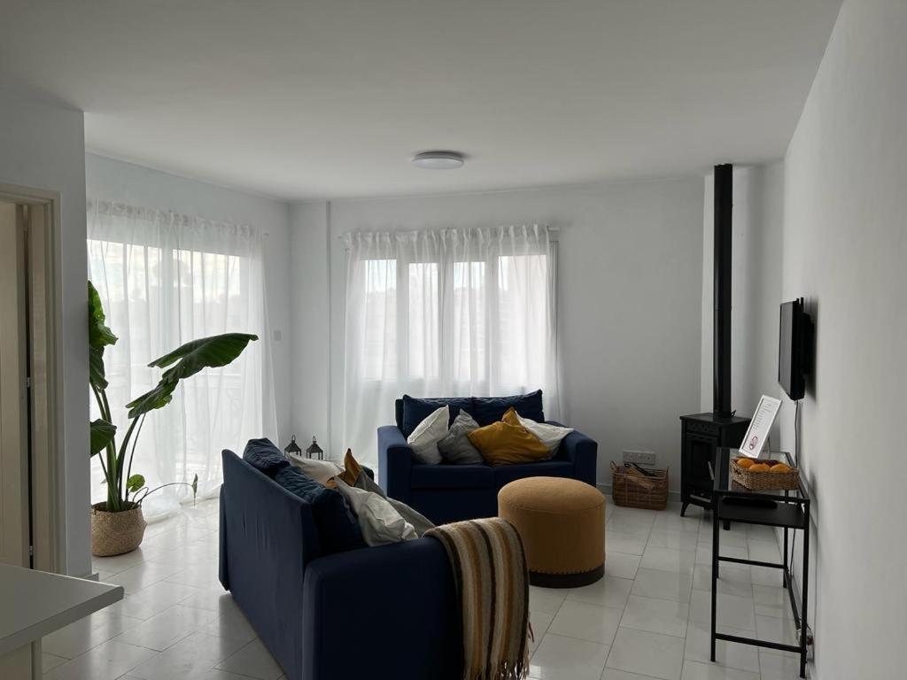 2 Bedroom Flat By The Sea Διαμέρισμα Λεμεσός